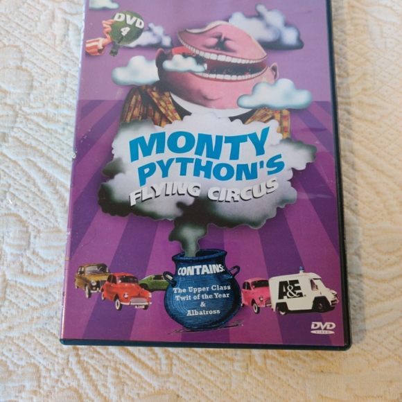 A&E Mighty Python Flying Circus - Picture 6 of 8